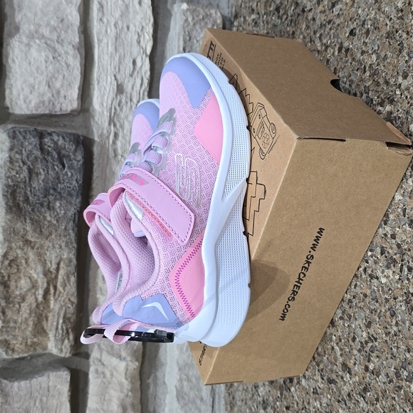 Sketchers gym shoes - Picture 1 of 4